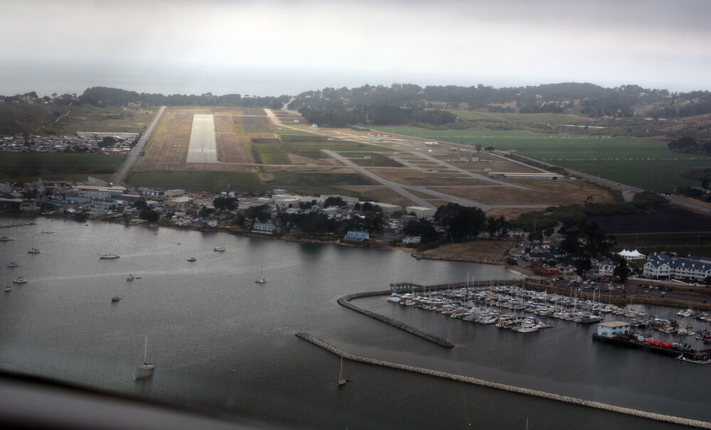 Half_Moon_Bay_airport_by_D_Ramey_Logan image (1)